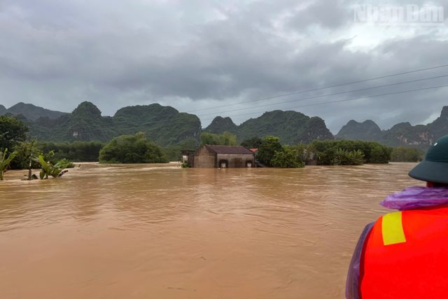 Miền Bắc chuyển nắng sau chuỗi ngày mưa lớn kéo dài
